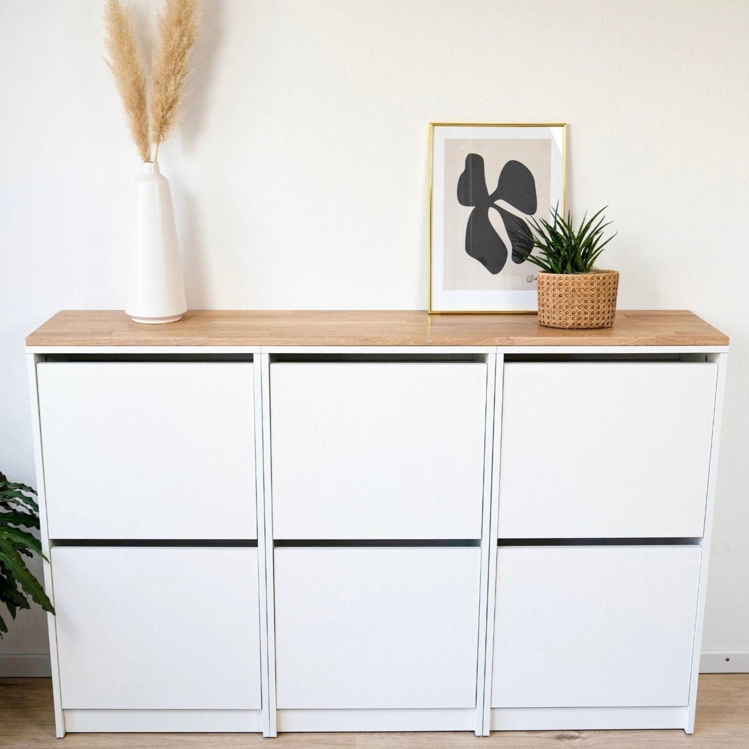 Ikea Bissa 3 mit Holzplatte in Eiche Weiß als Wohnbeispiel