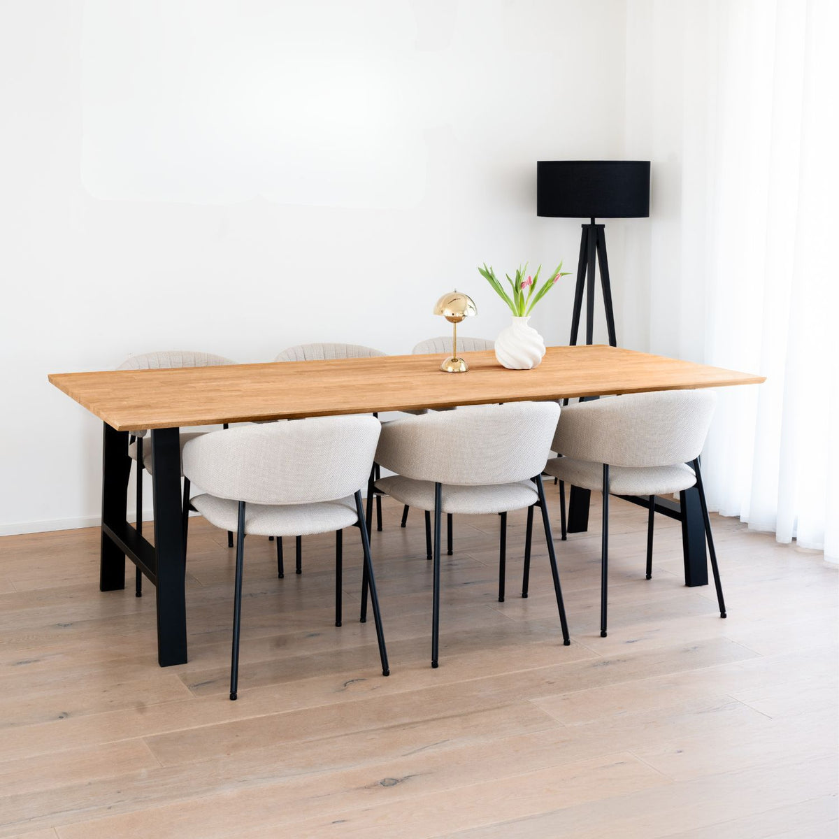Massivholz Esstisch Klyfta 220 x 90 cm - OMFORMO