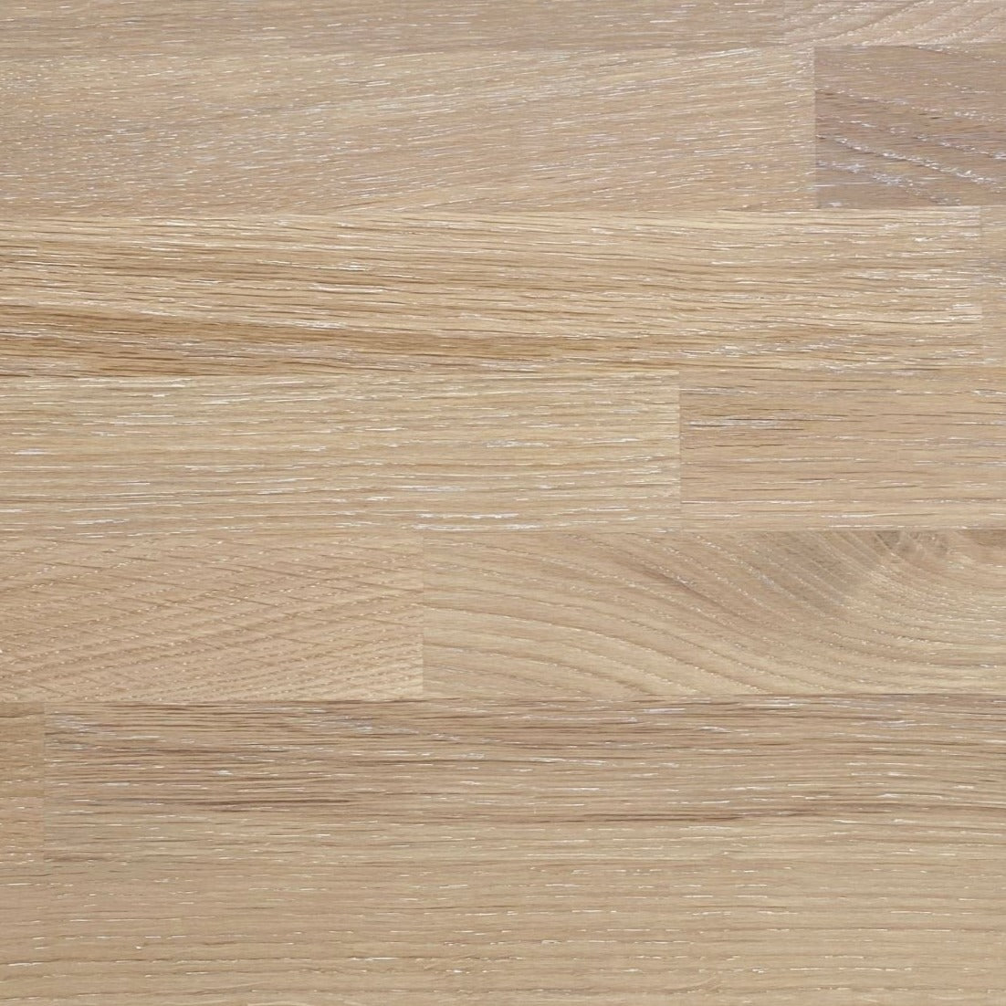 Malm Kommode mit Massivholzdeckplatte aus Eiche Weiß geölt Holzstrukturbild