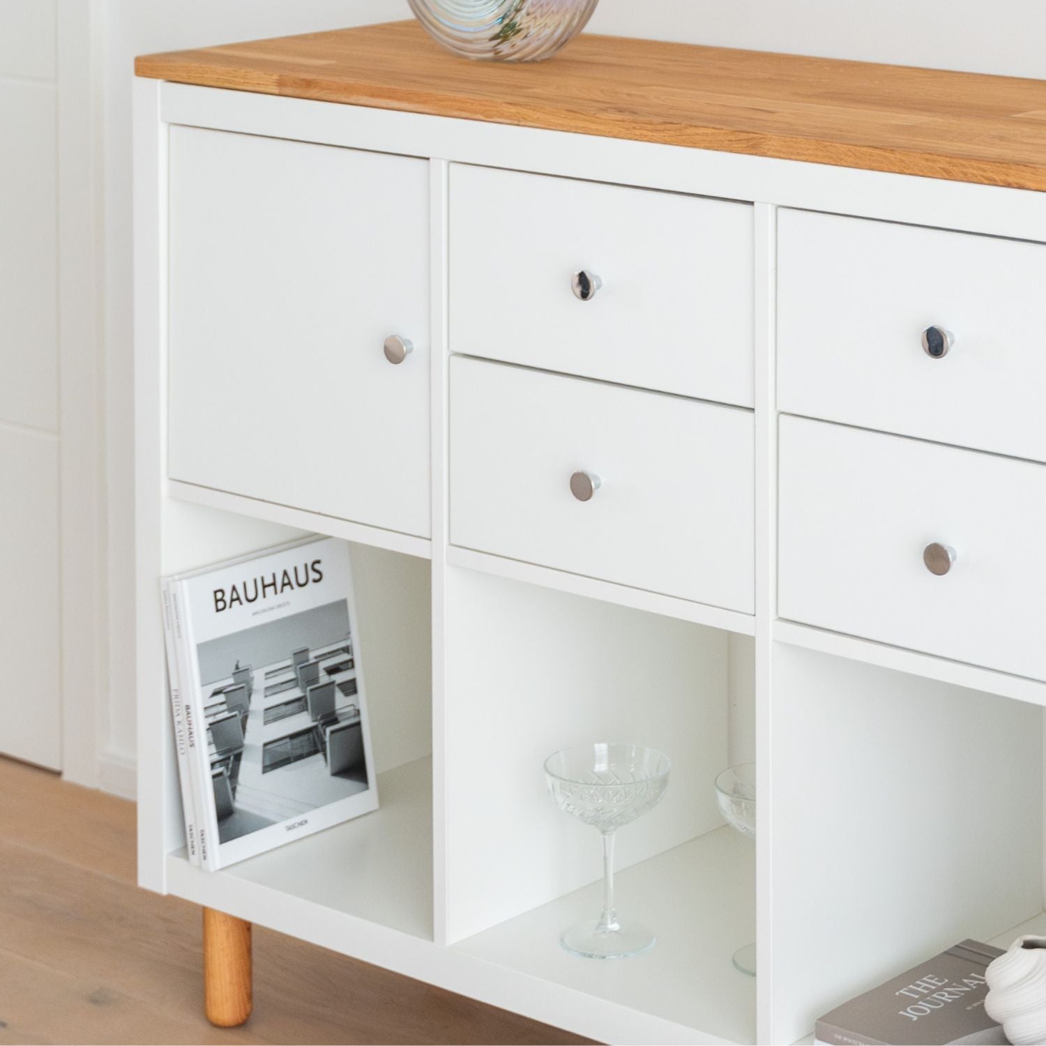 Möbelknöpfe Nappi Chrom an Ikea Kallax Regal